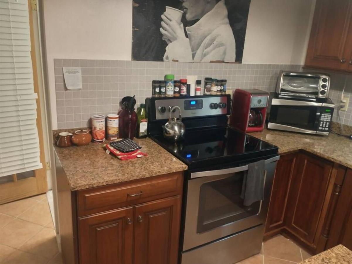 Loft Apartment W River Views Солсбері Екстер'єр фото